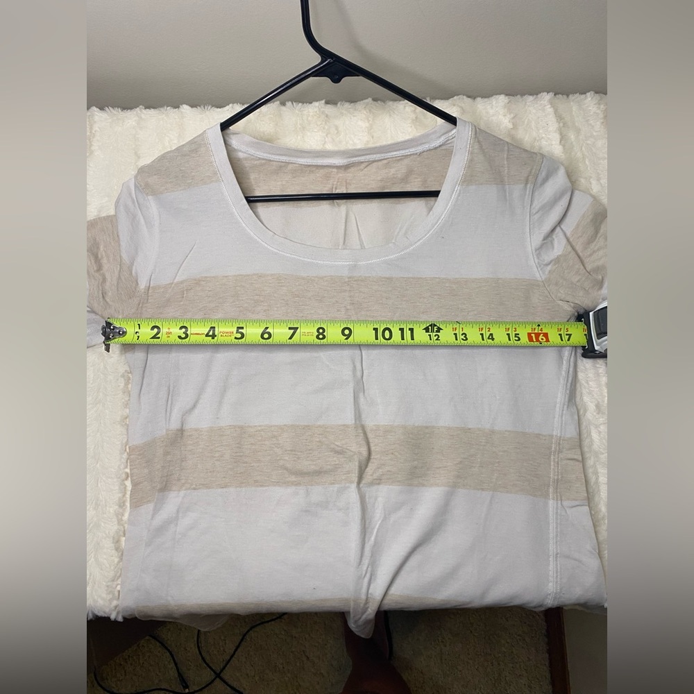 Lululemon top - Picture 3 of 4